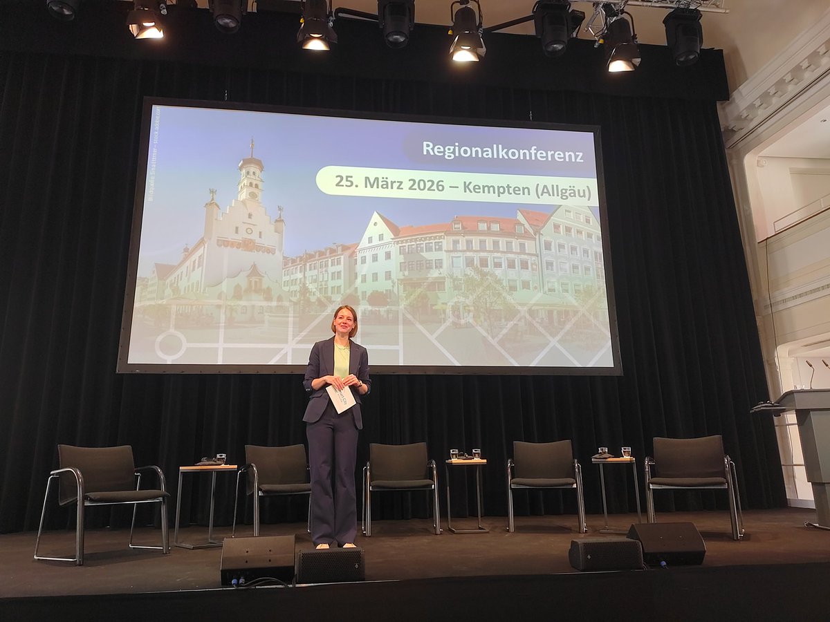 wi00194's tweet image. Eröffnung der #SmartCity Regionalkonferenz in Kempten #Digitalisierung #Transformation #Daseinsvorsorge #Datenplattform #DigitalerZwilling #DigitalTwin #GIS #Nachhaltigkeit #Austausch