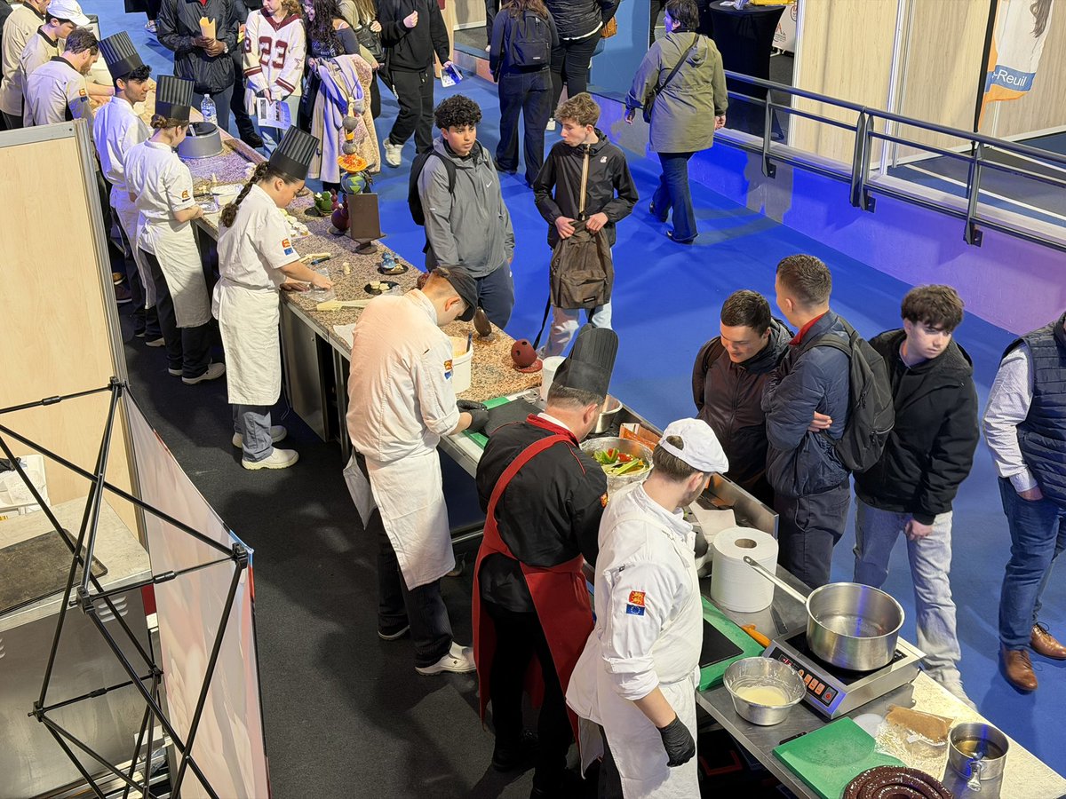 Val-de-Reuil tweet media