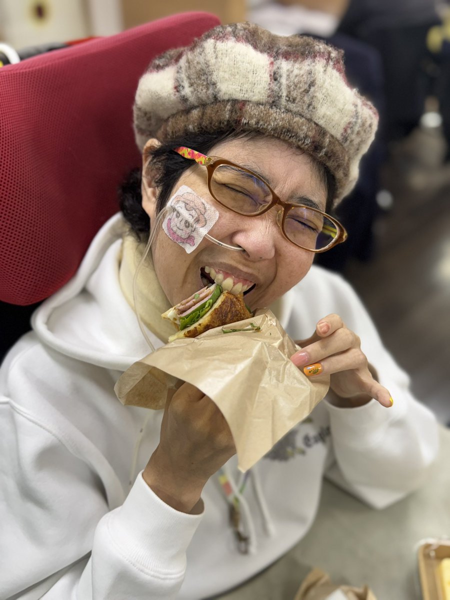 Atelier_nitto's tweet photo. 【心ほどけるランチタイム🥐】
江東区三好の「le bois(ル・ボア)」さんへ。1階フロアは車椅子でも入りやすく、オーナーさんの優しい対応にほっこり!
半分にカットされたパンは食べやすく、もっちもちで絶品で幸せなランチを過ごせました。地域との素敵な繋がりに感謝です。
#lebois #ルボア https://t.co/8vmlc16AmM