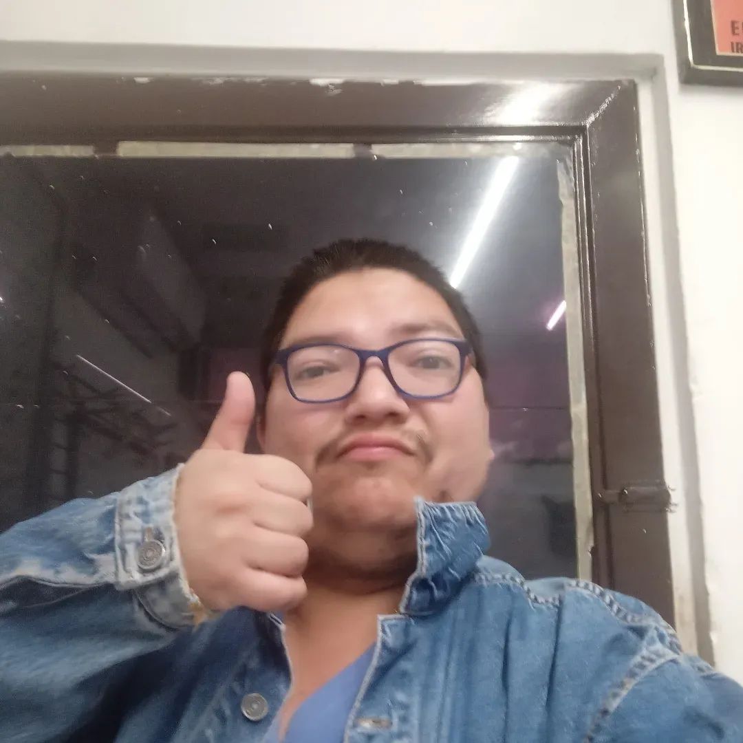 Salrez77's tweet image. #SelfieTime #FelizSabado raza animo yaaa rumbo a casa despues del #WorkTime #VeterinariaTime pues #QueBendicion y al rato rumbo al CineTime pues se ve bonito el dia de hoy para ir al cine siii señor bueno bye 054/265