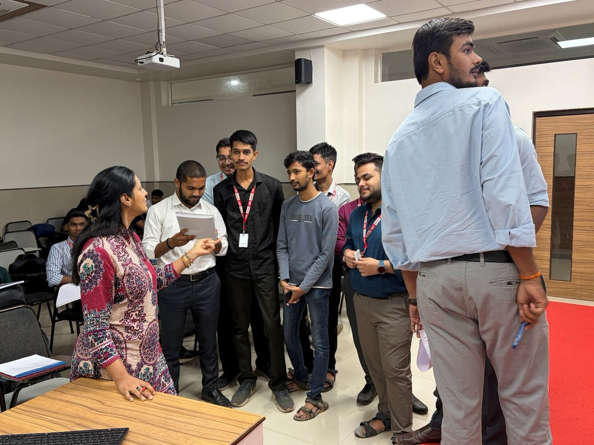 Mumbai Educational Trust (MET) tweet media