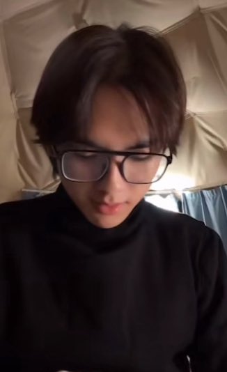 𝗯𝘂𝗯𝗯𝗹𝗲 tweet media