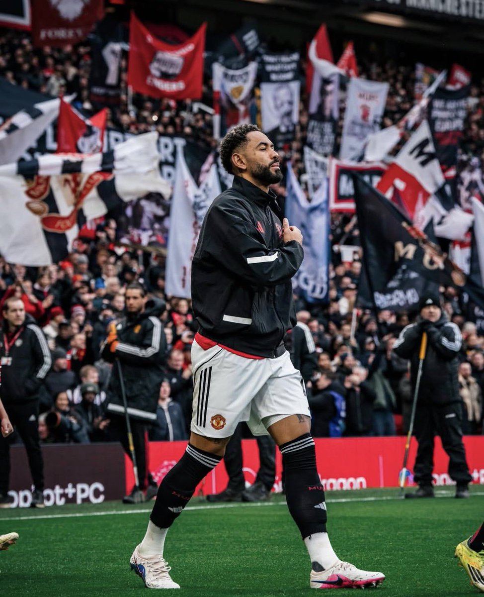 𝐅𝐚𝐧 𝟏𝟎 tweet media