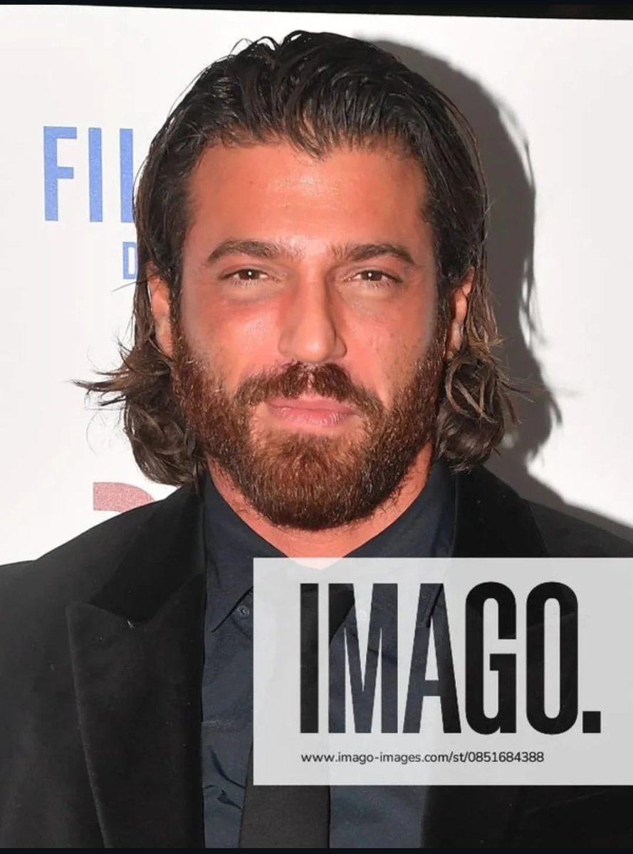 can_il_sole's tweet image. altri scatti della presentazione in anteprima di ieri del film #Strike figlio di un era sbagliata diretto, scritto e interpretato da #GiovanniNasta di cui #CanYaman è stato ospite la loro grande amicizia🙂