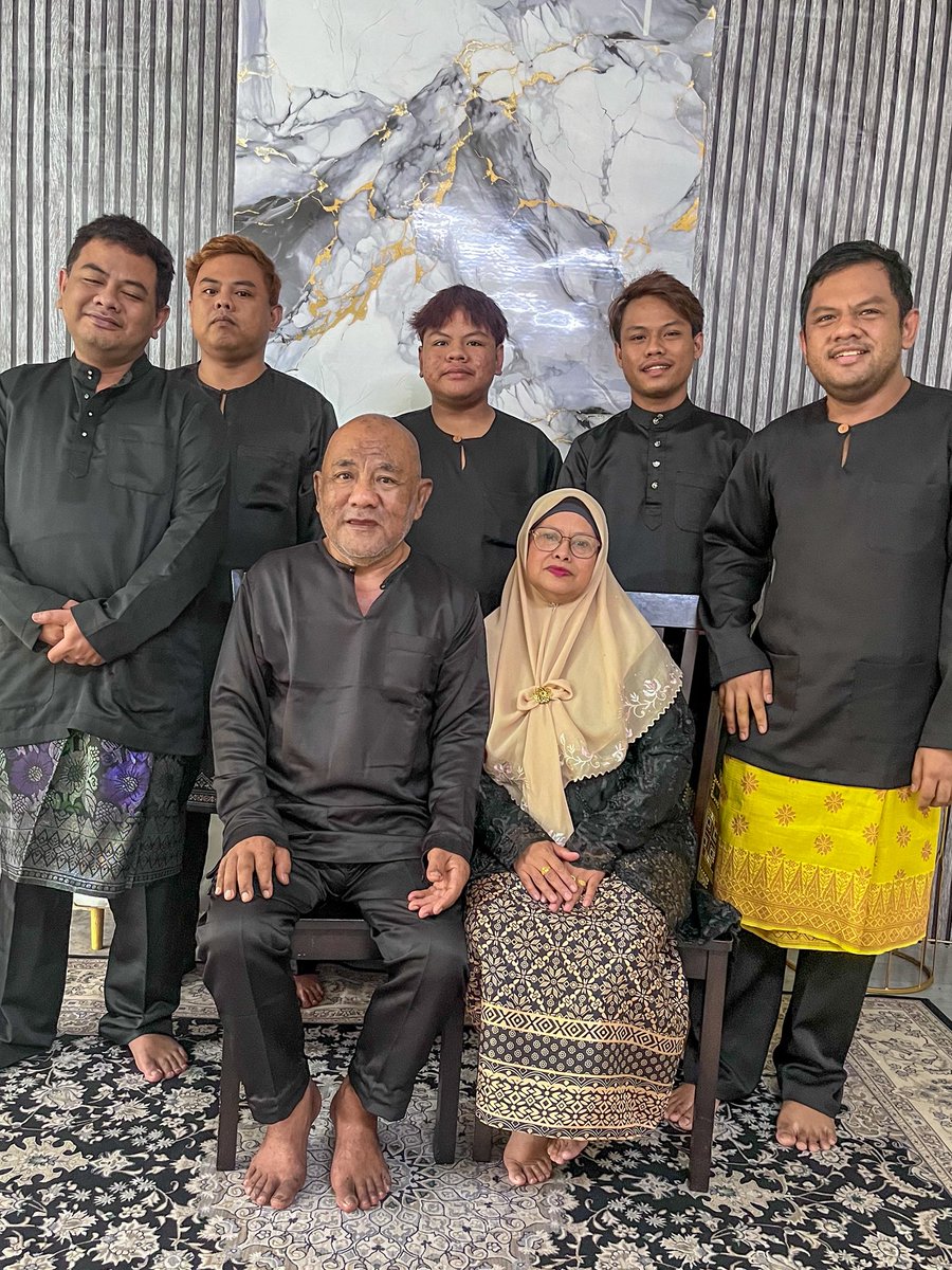 Gambar ni ambil masa 11 tahun tuk dpt complete semua ade ye..