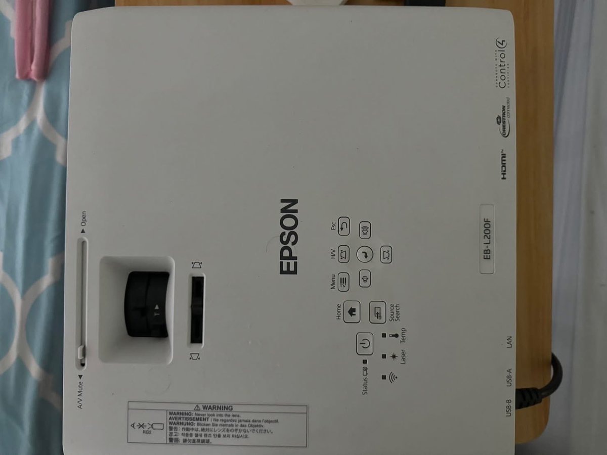 pkonba's tweet photo. 🔥 Epson EB-L200F (Laser)

ภาพจริงตามรูป ฉายกลางแจ้งยังโคตรชัด
มือหนึ่ง ~60,000+

ปล่อย 37,000 เท่านั้น

ของมีตัวเดียว DM ด่วน 📩 https://t.co/TKvBjaGZWR
