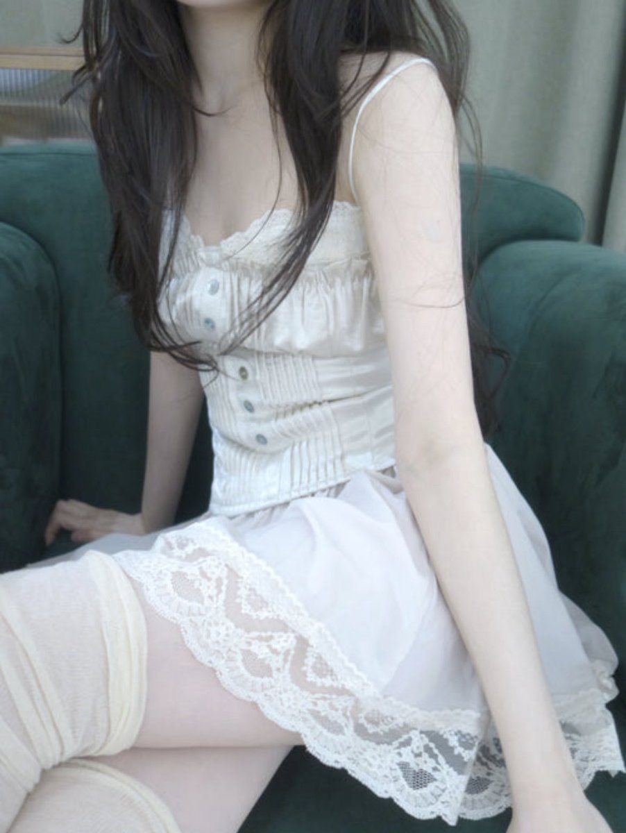 60% daily tweet media