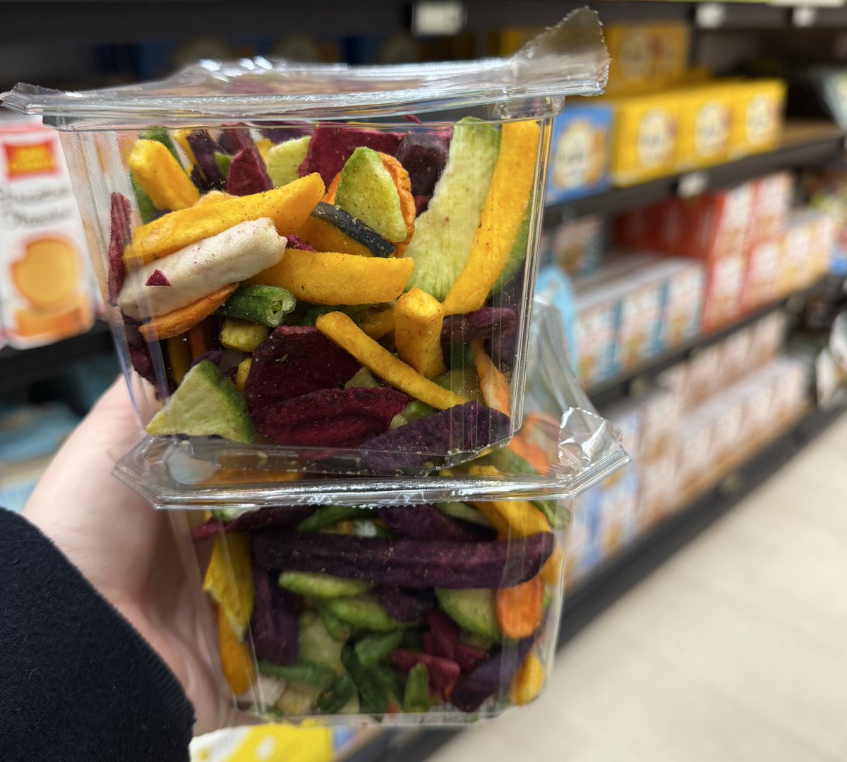 saré ⟢ tweet media