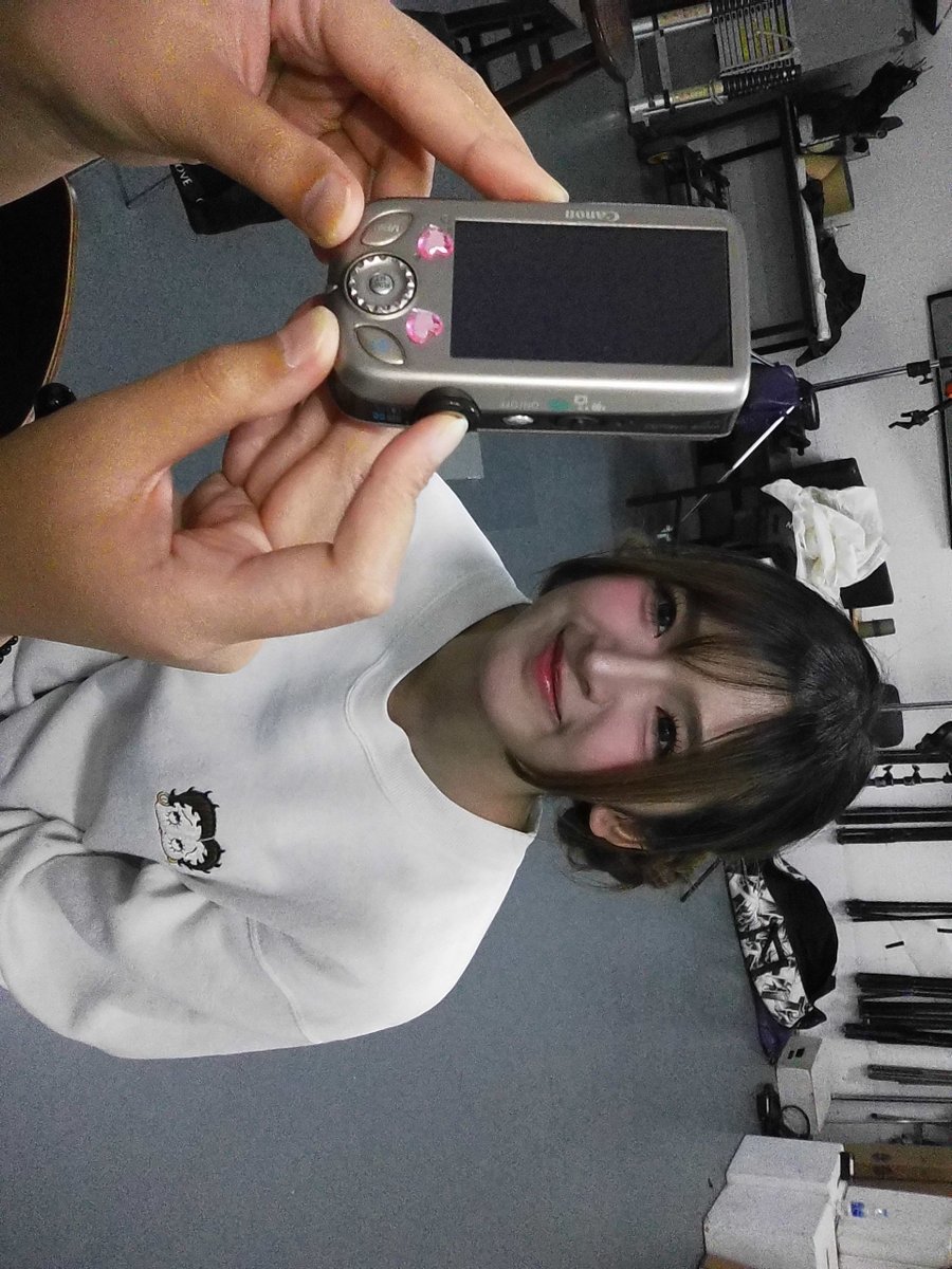 iAM48 Live tweet media