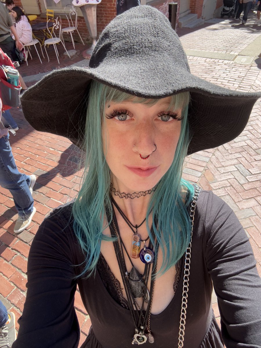 Courtney mae tweet media