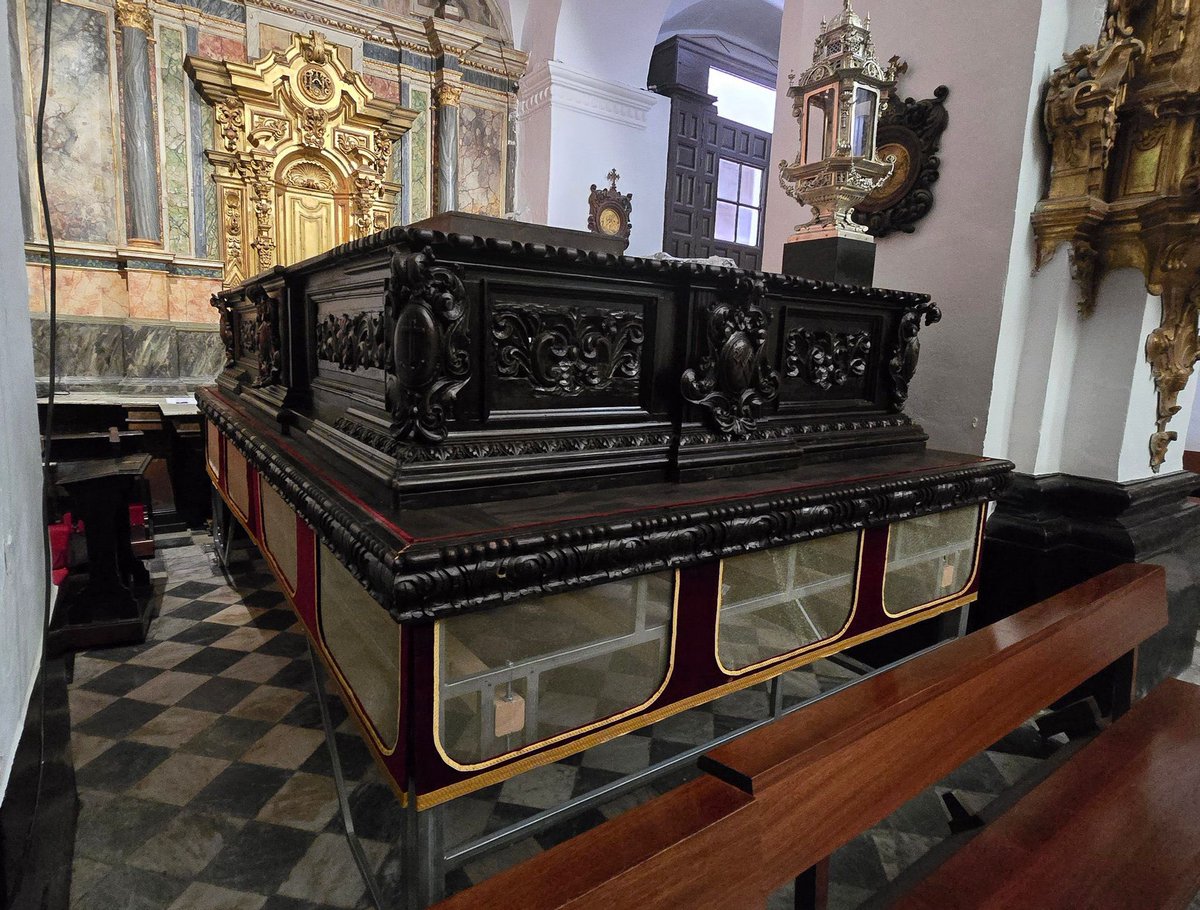 luzdepasion's tweet photo. 🟣ESTRENOS 2026 

Ya se encuentra en la Iglesia de Santiago el nuevo gran estreno para la Semana Santa de Cádiz 2026, el paso de misterio de Ntro Padre Jesús de la Humillación 

📸Cádiz Cofrade https://t.co/Cr9AEGyPJ8