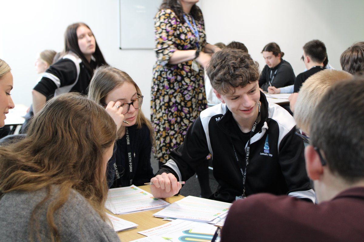StokeDamerelCC's tweet image. 💼 Year 12 students joined Young Enterprise to explore careers, personal skills, and budgeting for the future.

Josh said: “This programme helped me understand the fundamentals of the skill set required for my future employment.”
#YoungEnterprise #BudgetingForSuccess #FutureReady