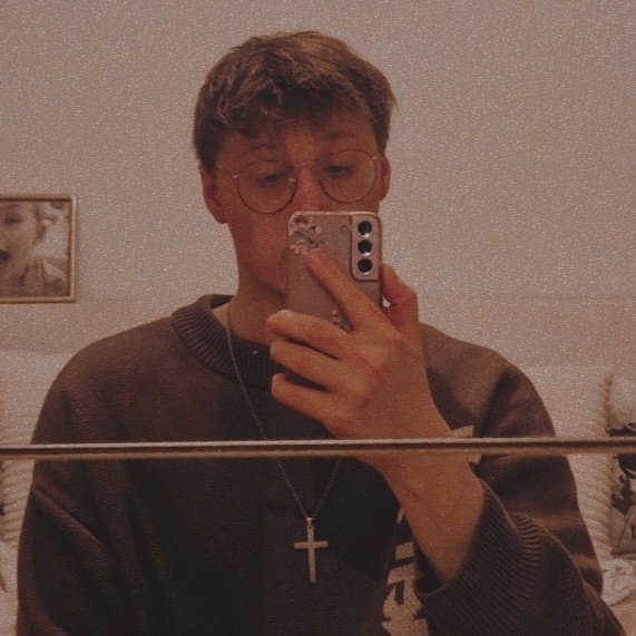 FRE | Zwirrklop💜 tweet media