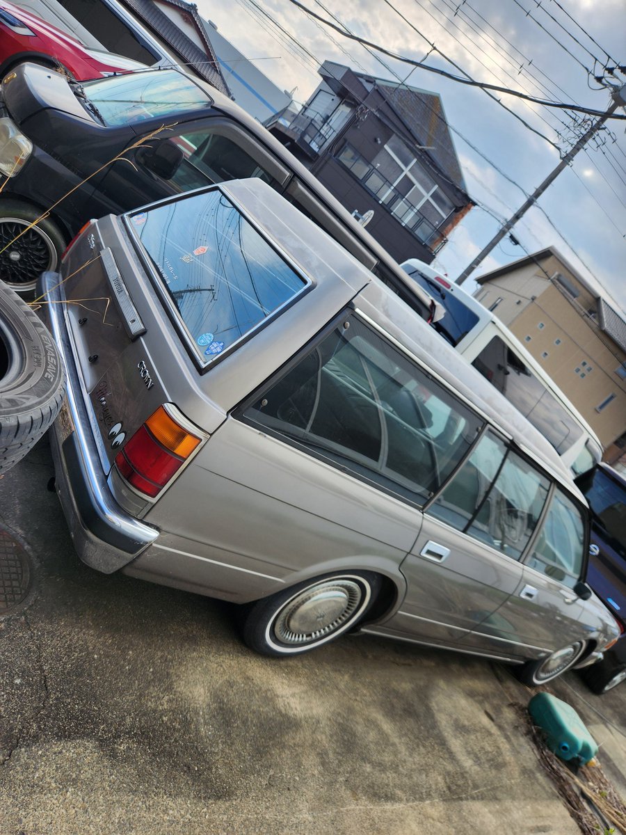 もう乗らないかな？ 売りますか。 誰か勝ってくれ。 #クラウンバン #旧車