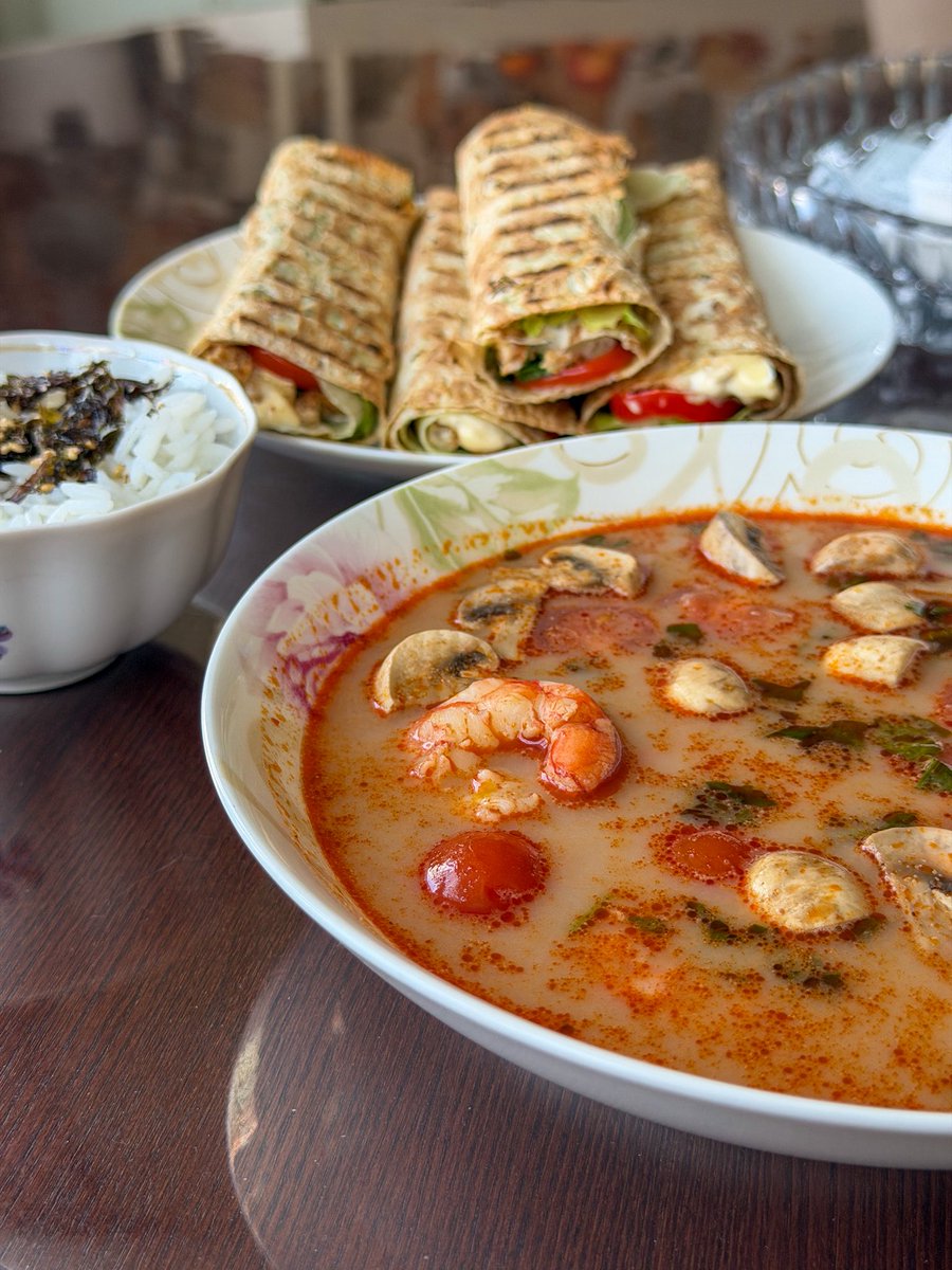 здрасте, я Настя tweet media