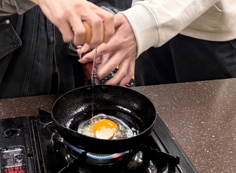 Tine Say tweet media