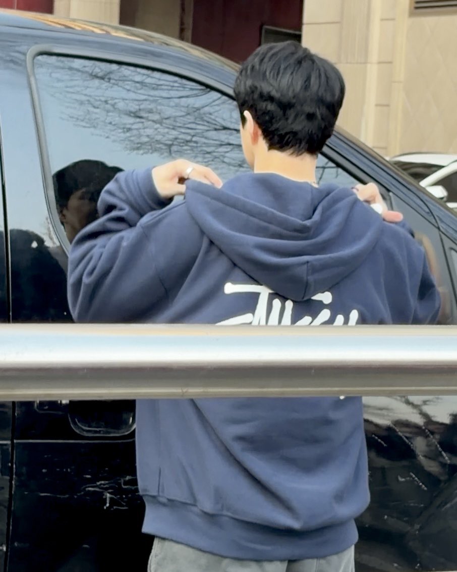 THE MOMENT tweet media