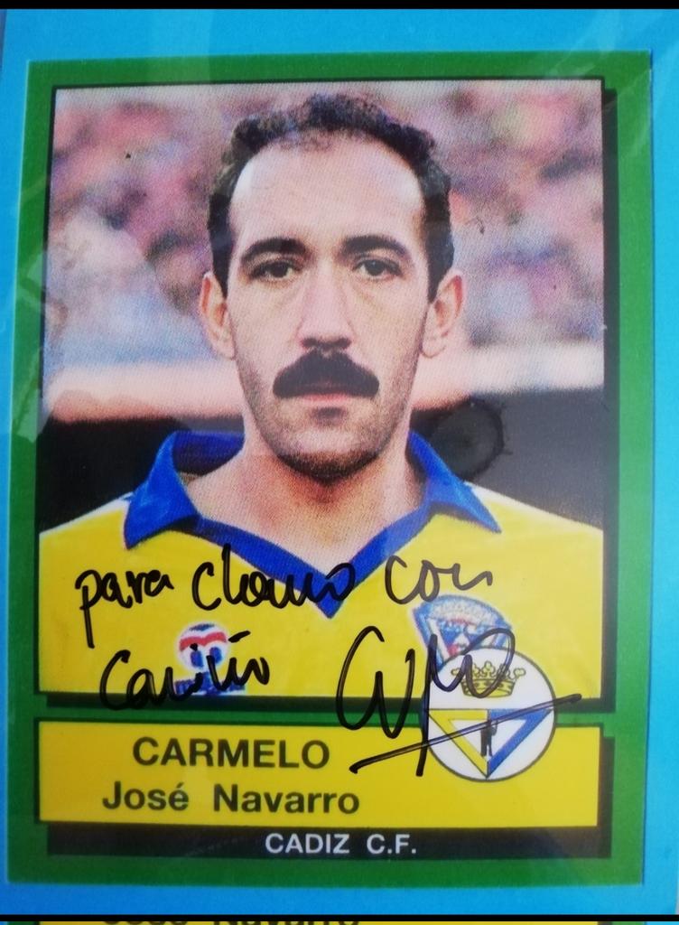 Hoy cumple 67 años el mítico exjugador del <a href="/Cadiz_CF/">Cádiz Club de Fútbol</a>, el gran Carmelo Navarro. 💛💙💛💙
Con su autógrafo plastificado.
