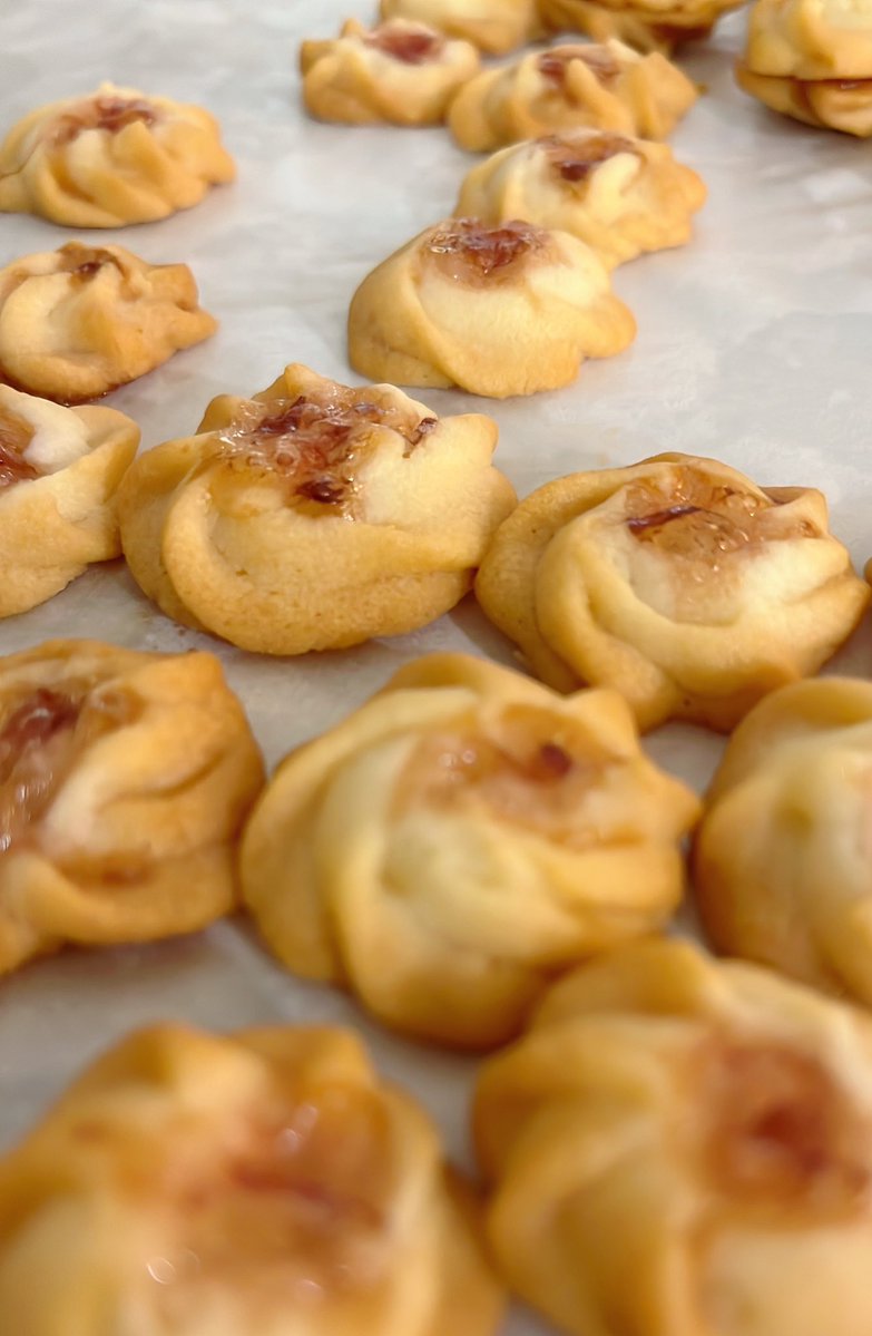 cafe kissshot tweet media