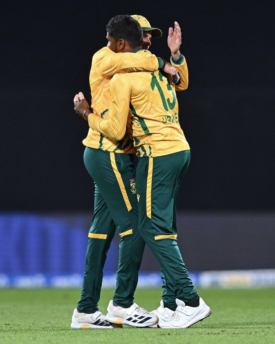 Werries_'s tweet photo. The Proteas Men come back from being 2-1 down to clinch the series against NZ 3-2 👏🏻

A learning experience for many

Connor Esterhuizen and Gerald Coetzee the big bright points

Forrester also showing potential with the bat

A 110m six from him today

Proteas are back in August https://t.co/LbubFUXWcG