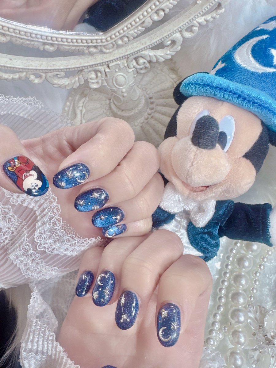 marily_walt's tweet photo. ネイル更新した✨
ファンタジア🐭
そして先日は久々シーに。 https://t.co/rXcCtDt7ww