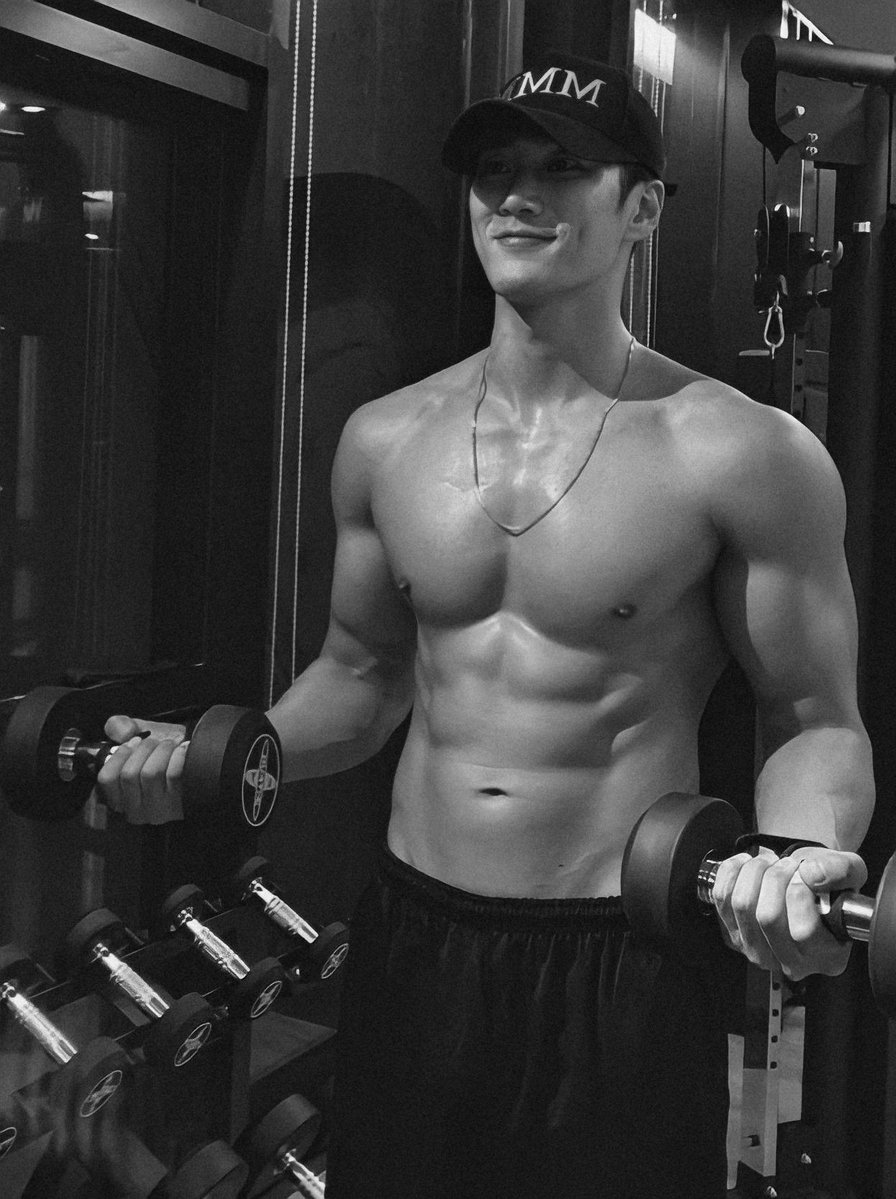 Alaska Willard ⾕ tweet media