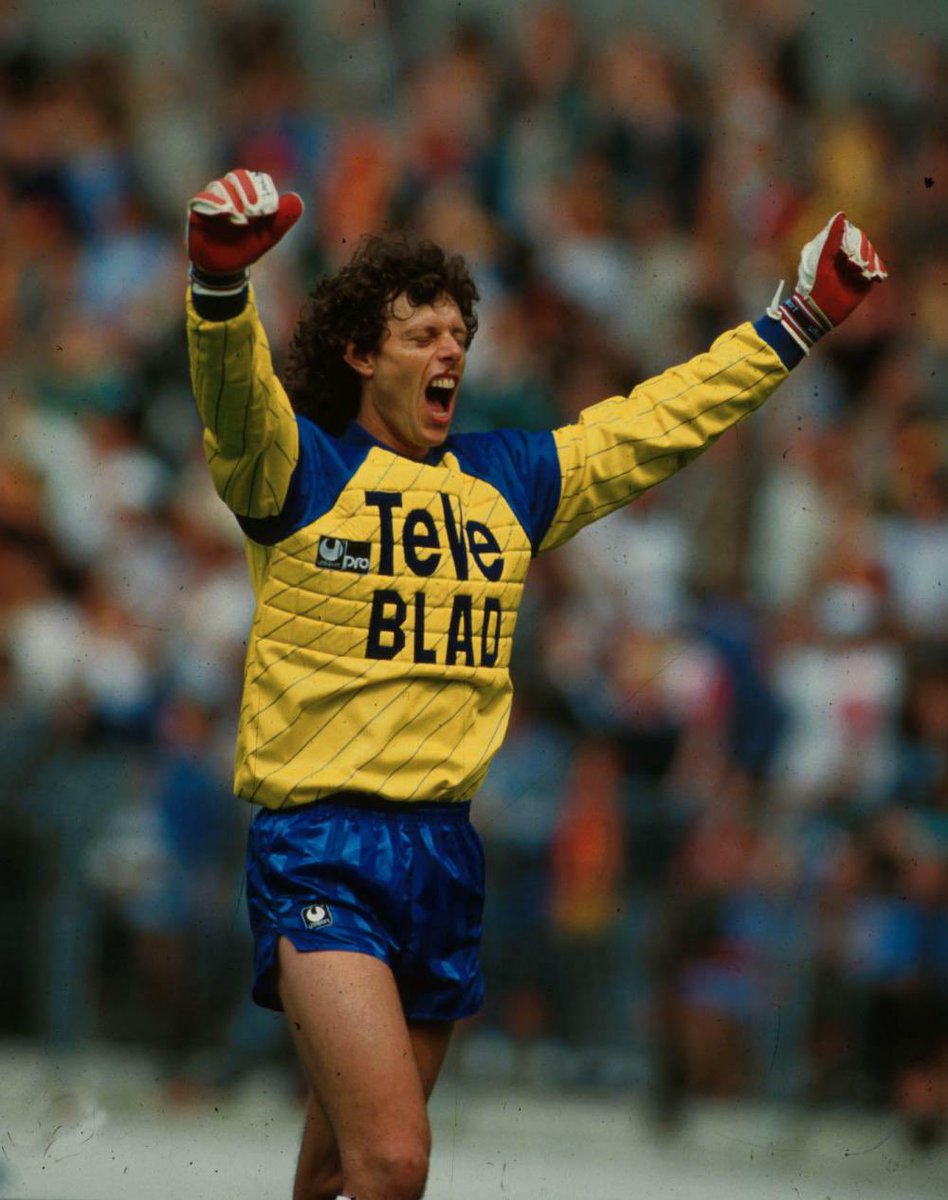 De Rosse Magiër tweet media