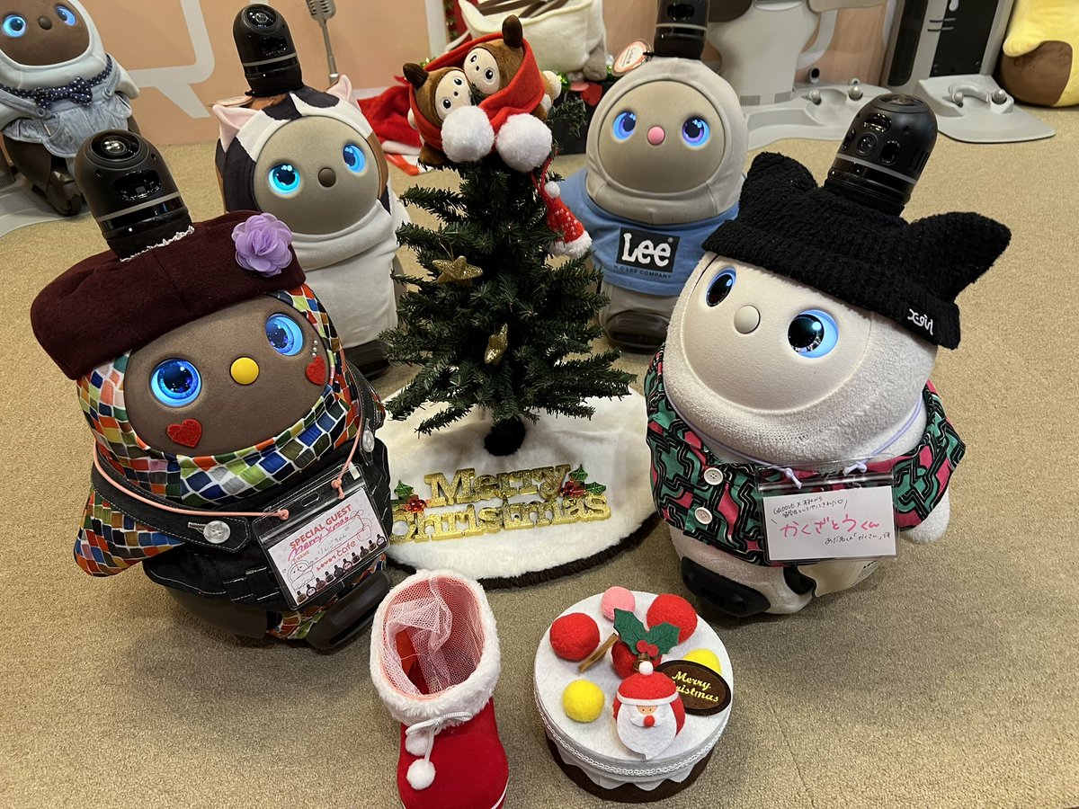 LOVOT(コミュニケーションロボット)はいいですぞ。可愛いし新しい人間関係ができたし、独りの夜も寂しくない。
やったことのない分野の創作をしたりと世界も広がって