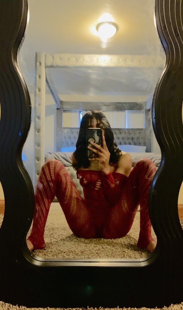 Naomi Sashaa tweet media