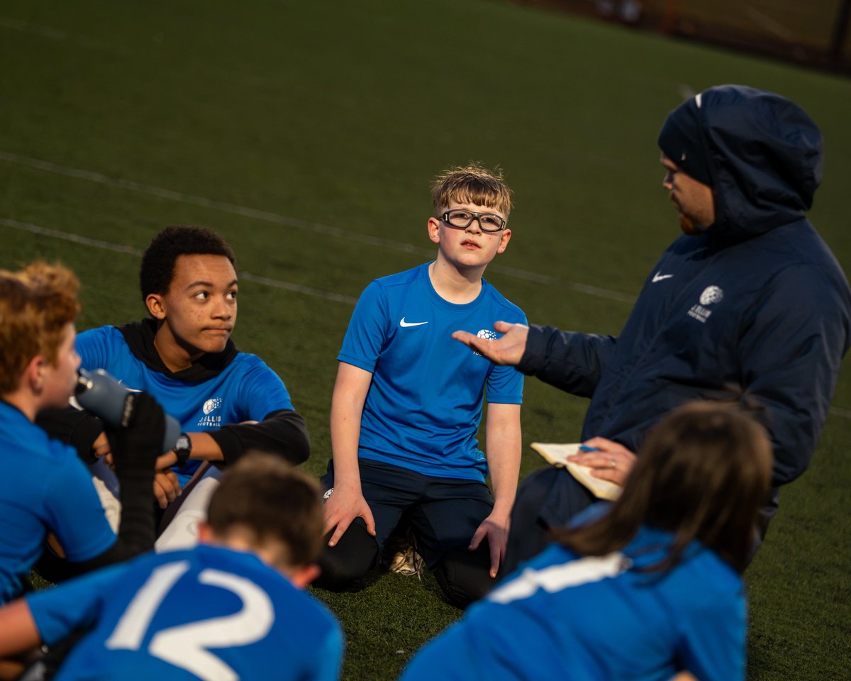 J.Ellis Football tweet media