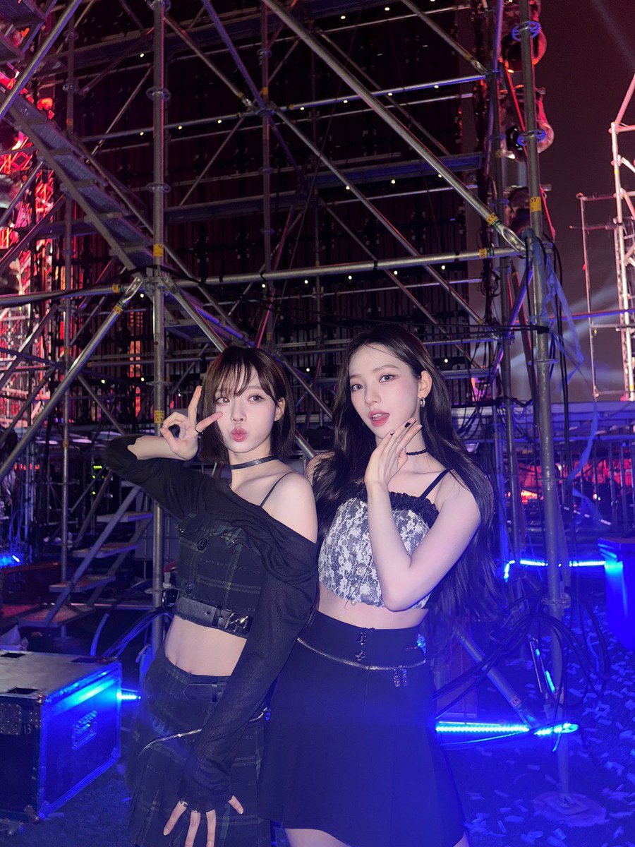 n년 전 오늘의 카리나 tweet media