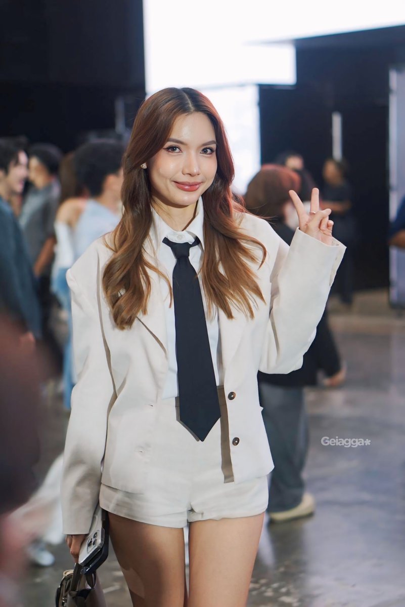 1999gggggg ★ tweet media