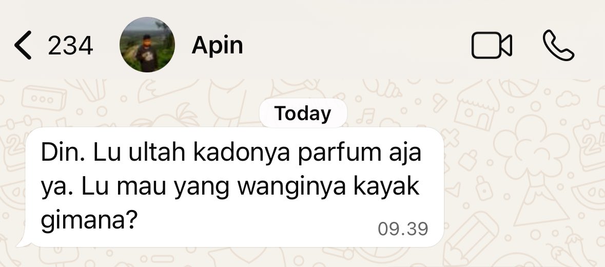 vania tweet media