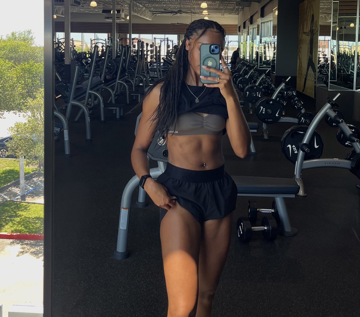 _BrittJohnson's tweet photo. And to think, body dysmorphia been out here whoopin my ass lately 😮‍💨 https://t.co/2eOYmAPisD