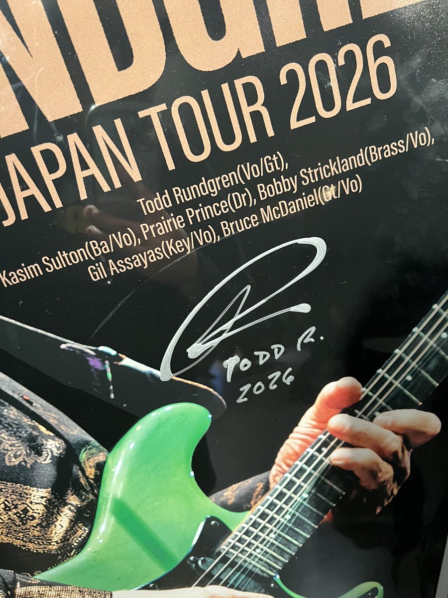 会場掲示のポスター、よく見たらトッドのサイン入りのもあるんですね。