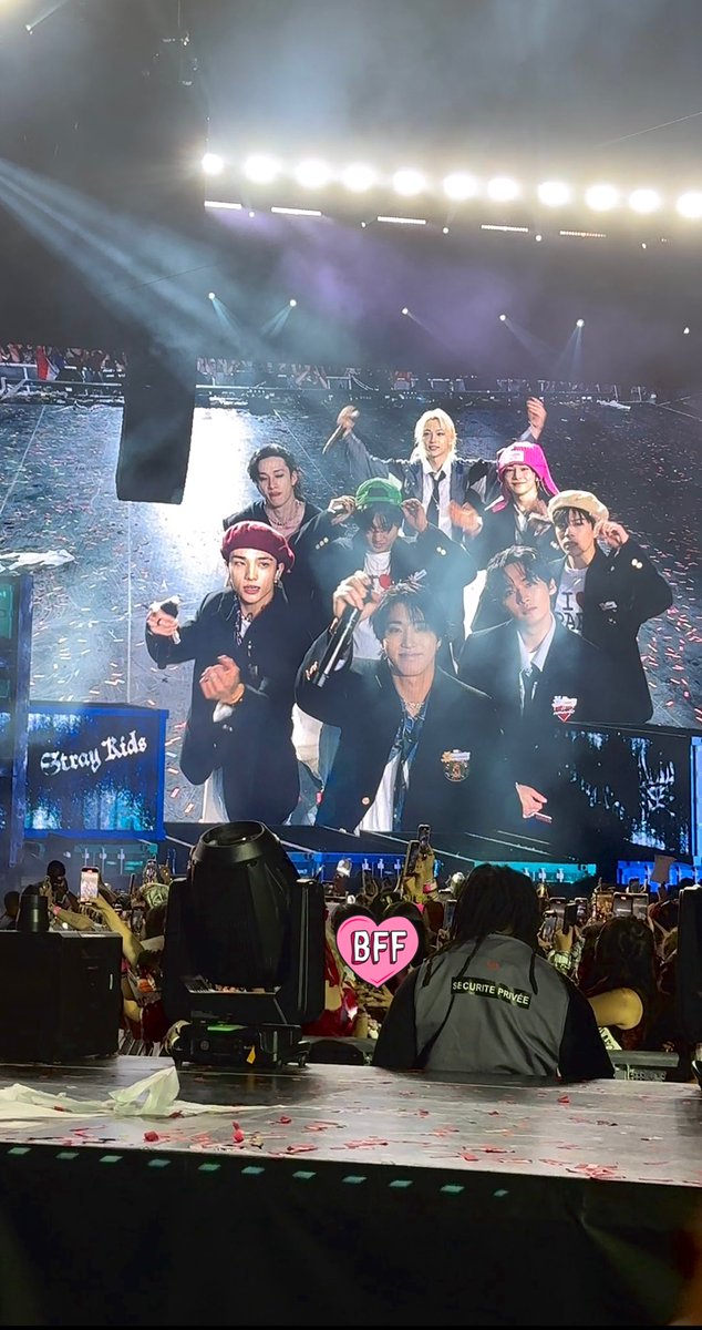 pau97line's tweet photo. rendez les nous https://t.co/7QKMeBS3fZ