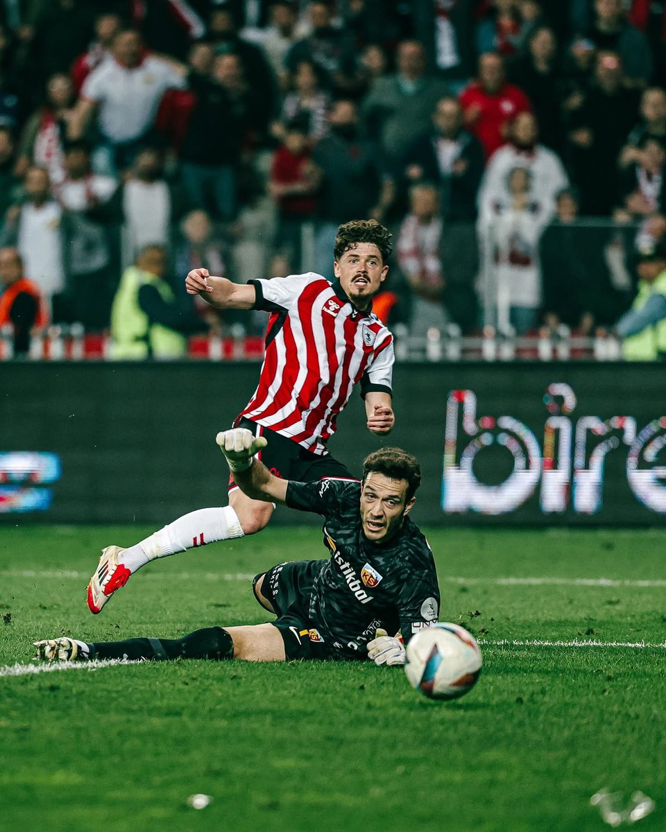 Şura Cebeci tweet media