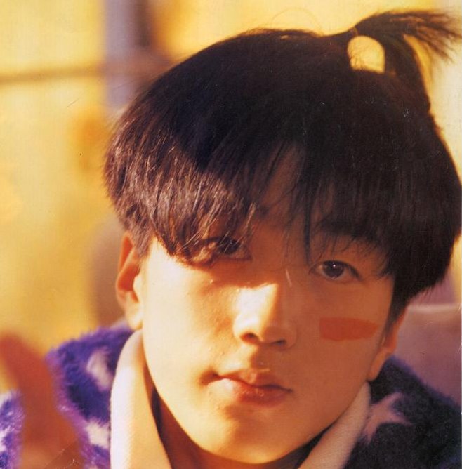 daily H.O.T. tweet media