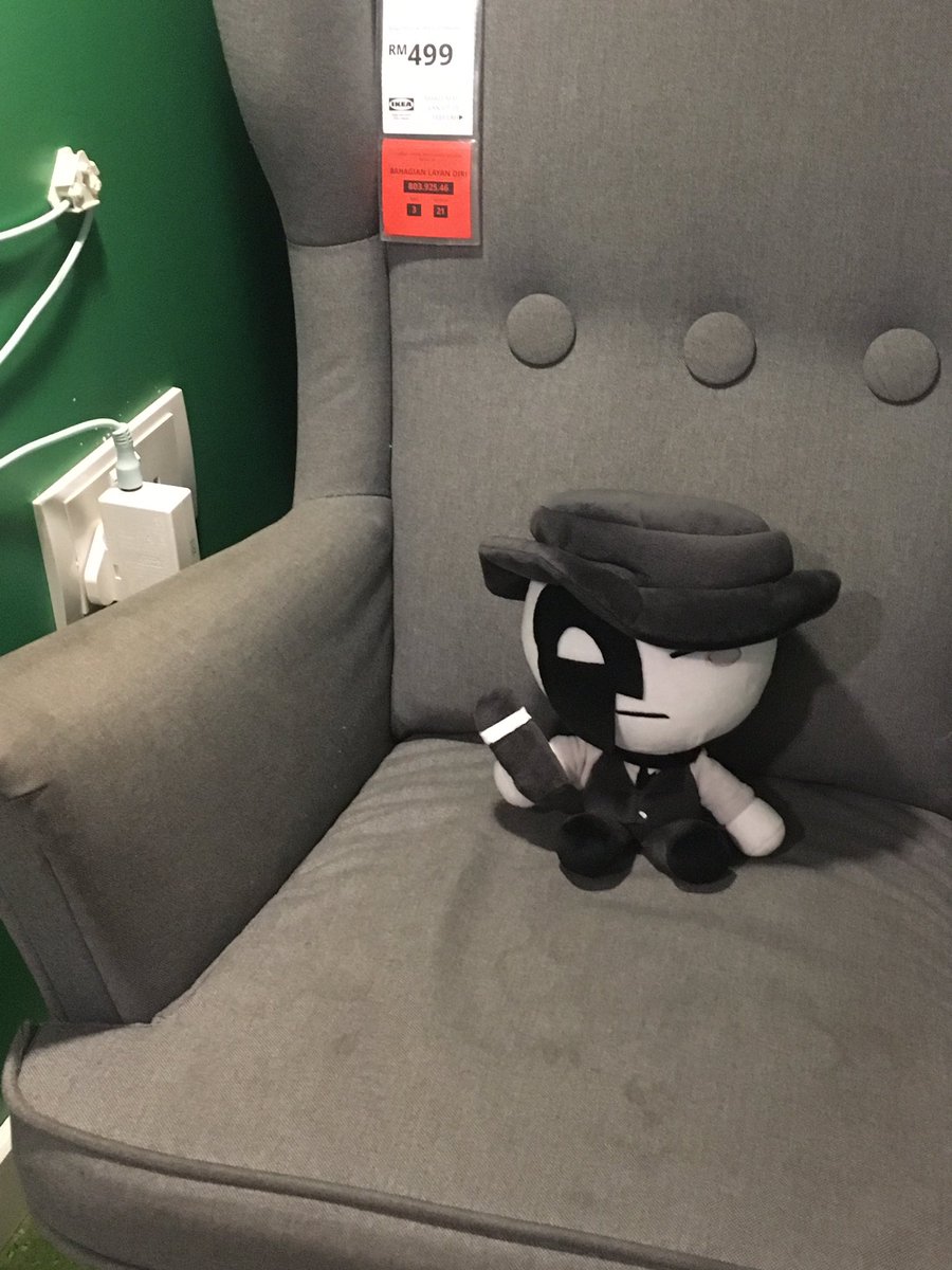 The Bat Civilian tweet media