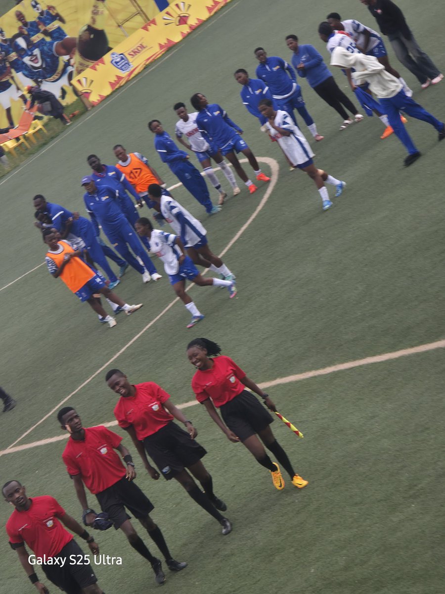 𝐒𝐚𝐦𝐢𝐫 𝐒𝐲𝐥𝐯𝐞𝐬𝐭𝐫𝐞 𝐍𝐬𝐚𝐧𝐳𝐢𝐦𝐚𝐧𝐚 tweet media