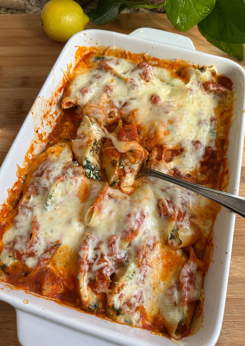 Sarah Bond | Live Eat Learn tweet media