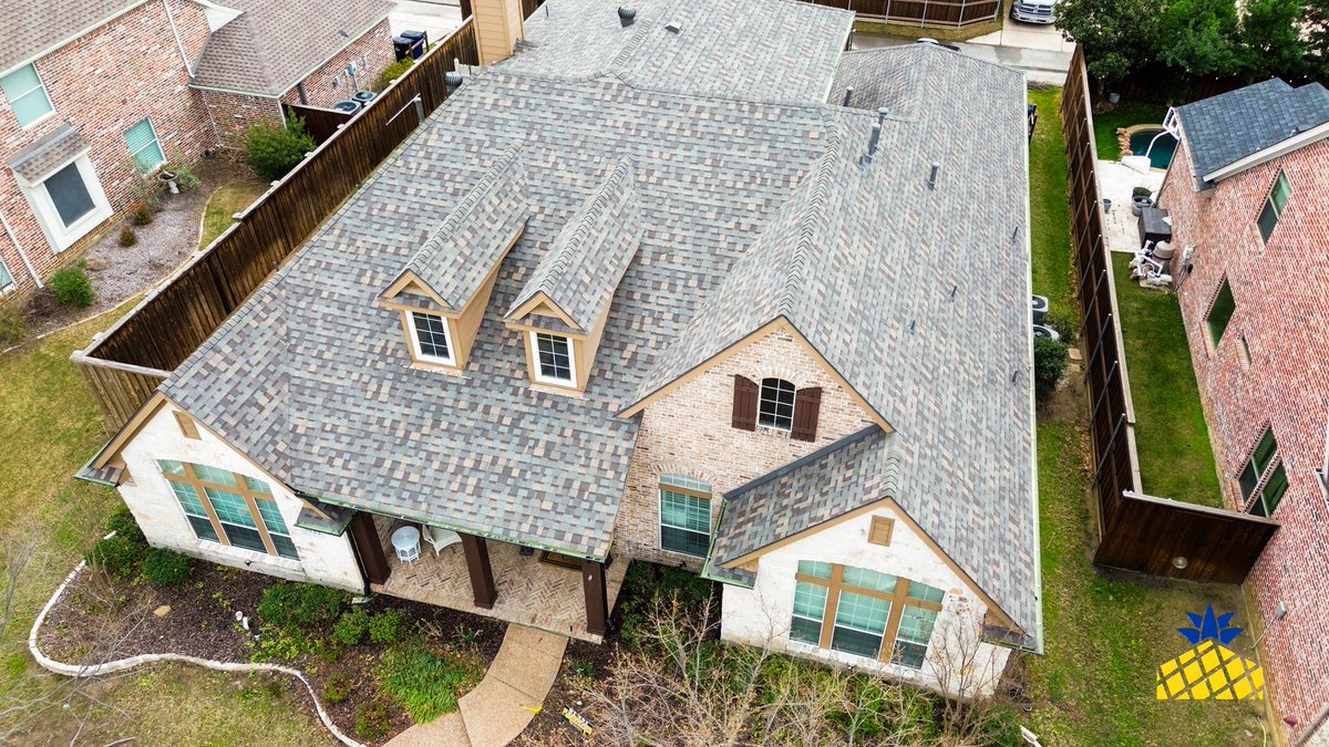 Pineapple Roofing tweet media