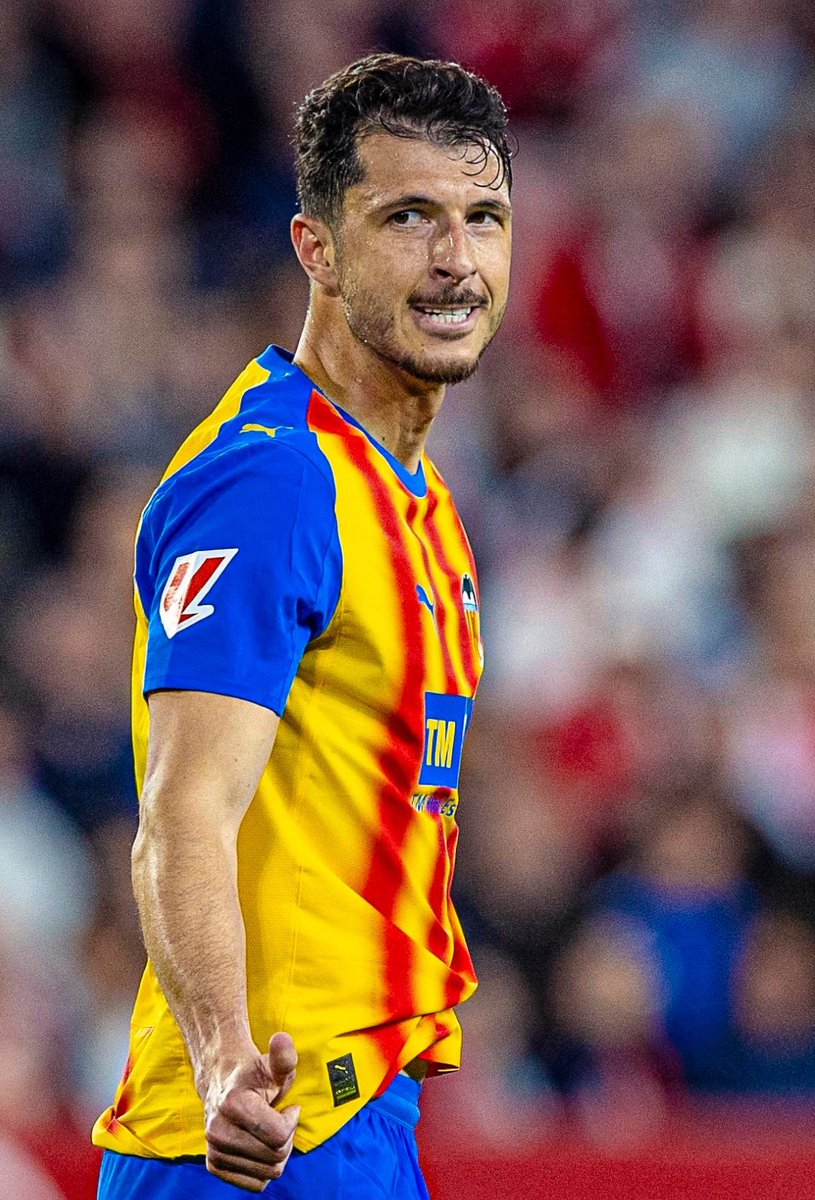 adn_ches tweet media