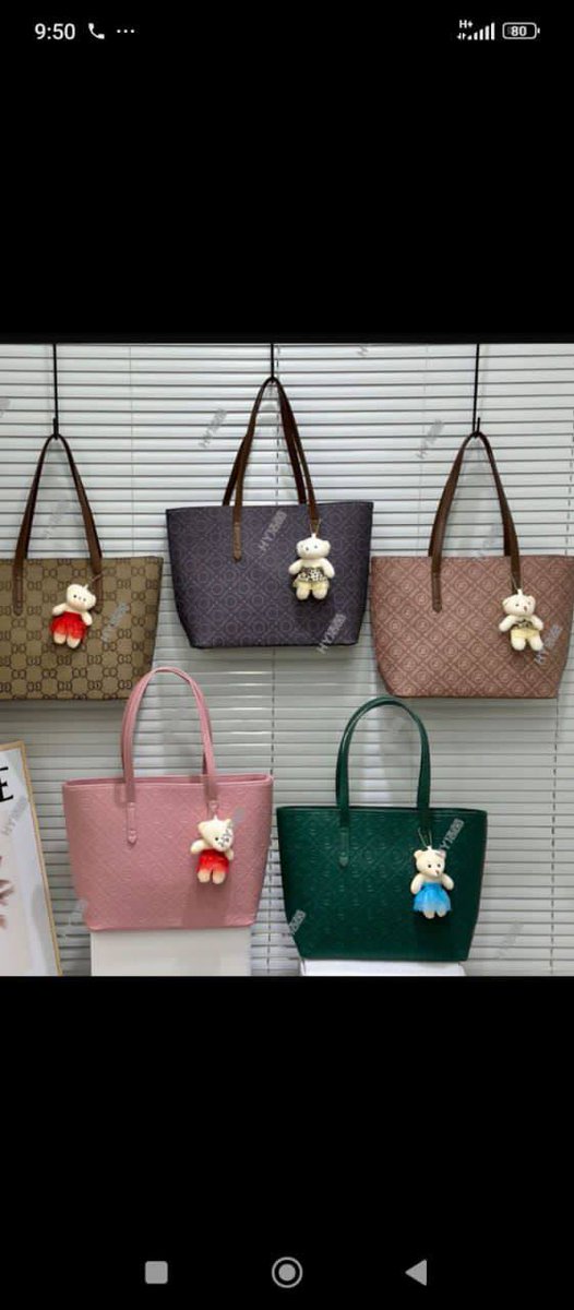 AjaniSimbiat's tweet image. Our new tote collection has officially landed. Spacious and 100% essential for your daily rotation.
We deliver nationwide! 🇳🇬
​🛍️ Wholesale &amp;amp; Retail available.
💬 DM or chat us on WhatsApp: 090 2230 2069
​Retweet to help someone find their new favorite plug! 🙏
#BagPlug #NewDrop