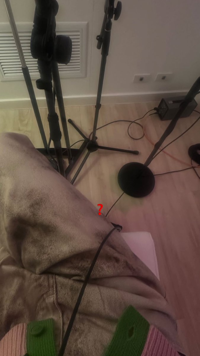 BECKY OFFICIAL tweet media