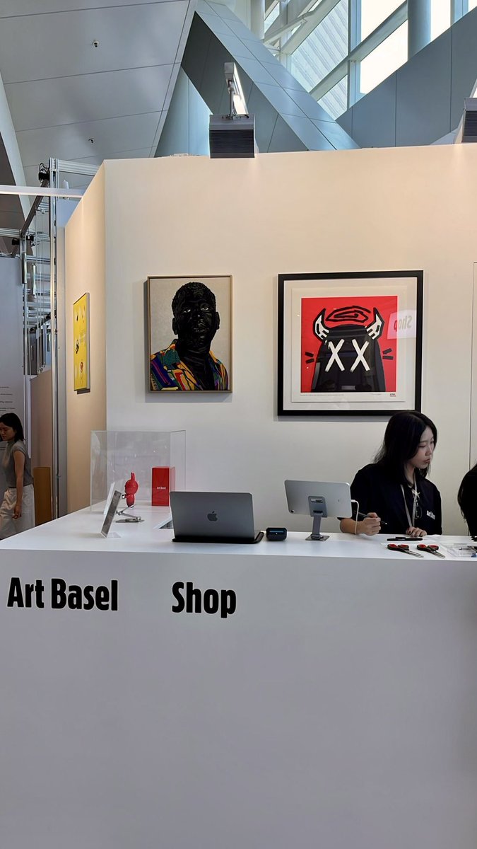 Lucréce tweet media