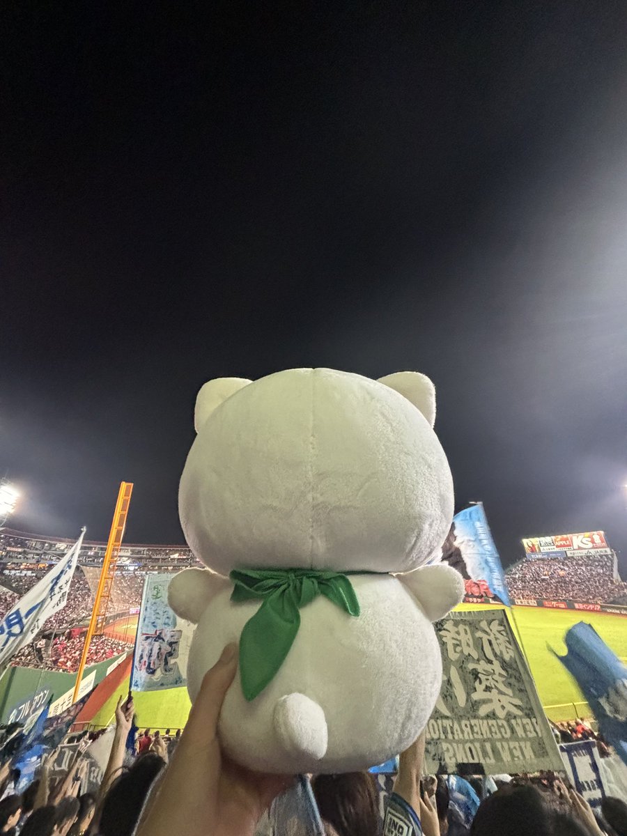 shi356's tweet photo. 《開幕前だから、皆にあやかり自己紹介ポスト！》
01世代で、外野で巨べるを掲げてる西武ファンです🦁

推しは全選手推してます！！
特にクワさんと聖弥に期待✨
(ごく稀に)ZOZOマリン・楽パ行くかも……
今シーズンもよろしくお願いします🙇‍♂️

#ライオンズファンと繋がりたい
#西武ファンと繋がりたい https://t.co/thHIc84K4E