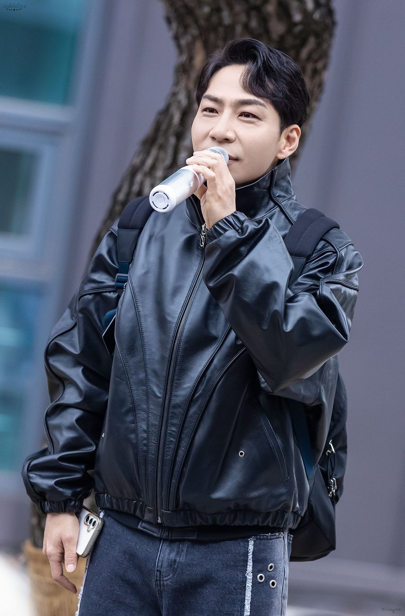 ๋ก๋์ ์ฌ์ง๋ณด๋ฐ๋ฆฌ๐ tweet media