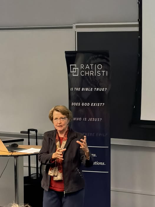 Nancy Pearcey tweet media