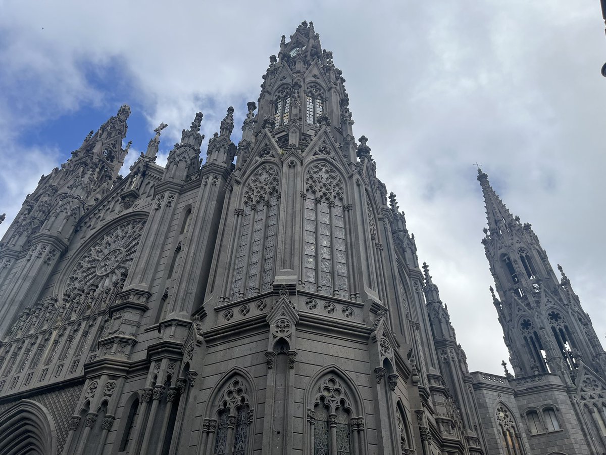 Yves Rocher tweet media